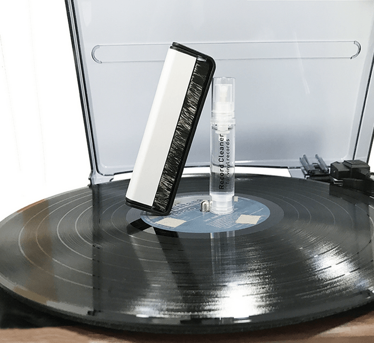3 in 1 Vinyl Record Cleaning Brush Kit - 1 x Anti-Static LP Carbon Fiber Brushes, 1 x 10ml Cleaning Fluid & 1 x Microfiber Cleaning Cloth 16.5 x 24cm - starcopia design store