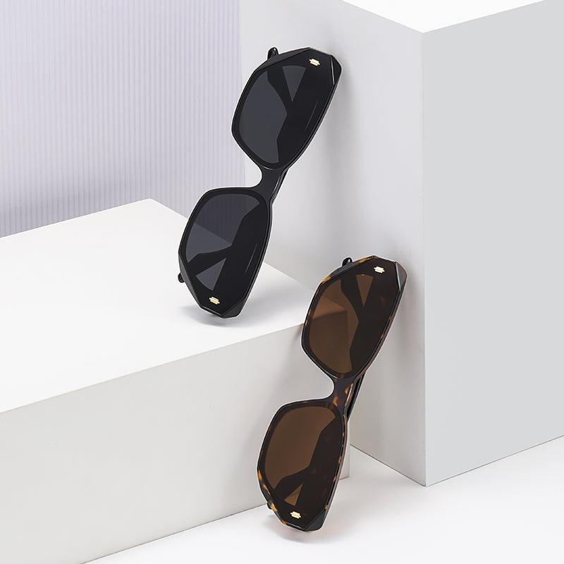 Fabufabu 90’s Vintage Trendy Rectangle Sunglasses for Women & Men - starcopia design store