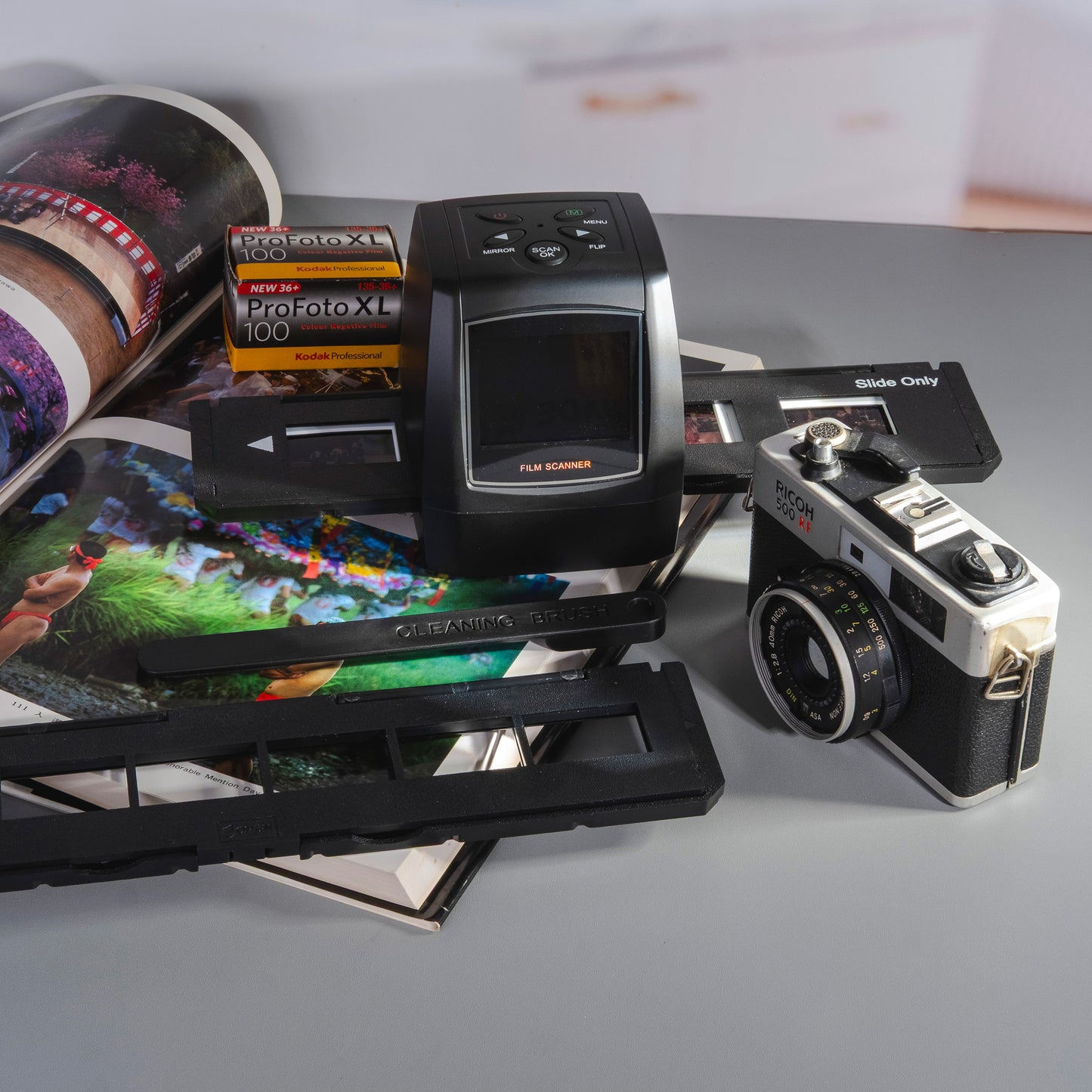 Starcopia フィルムスキャナー（2.36インチTFT液晶画面搭載）— 大切な思い出をデジタルデータとして保存