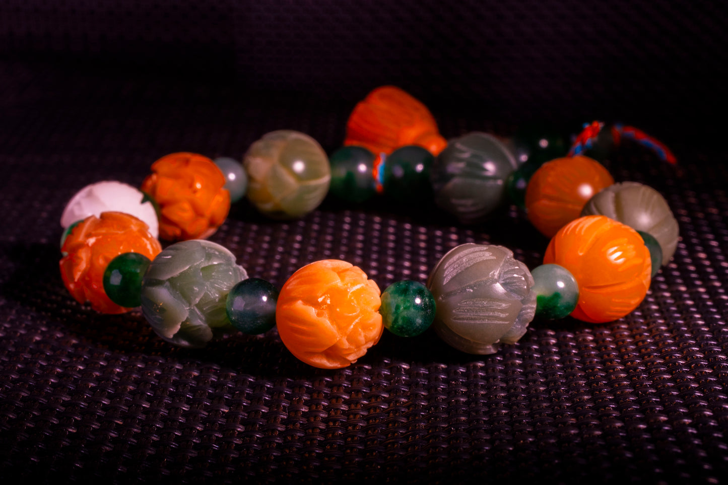 Fabufabu Handmade Water Grass Agate Lotus Style Bodhi Bracelet