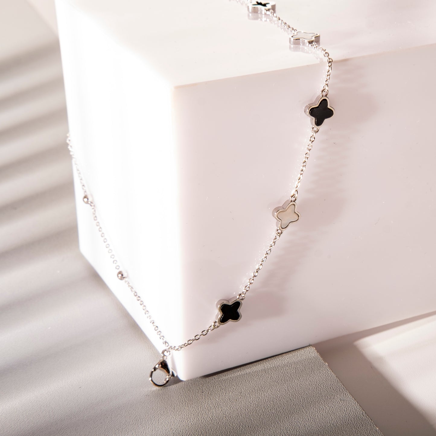 Less is More! Fabufabu Sterling Silver Clover Bracelet