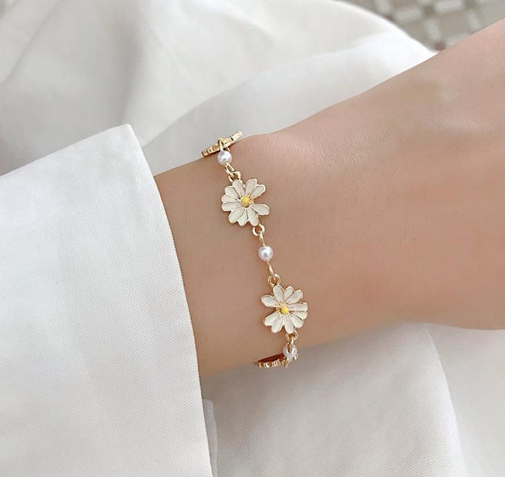 Six Daisies Bracelet - starcopia design store